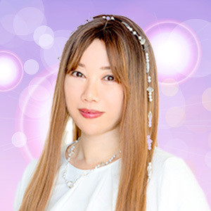 エミリア先生の画像